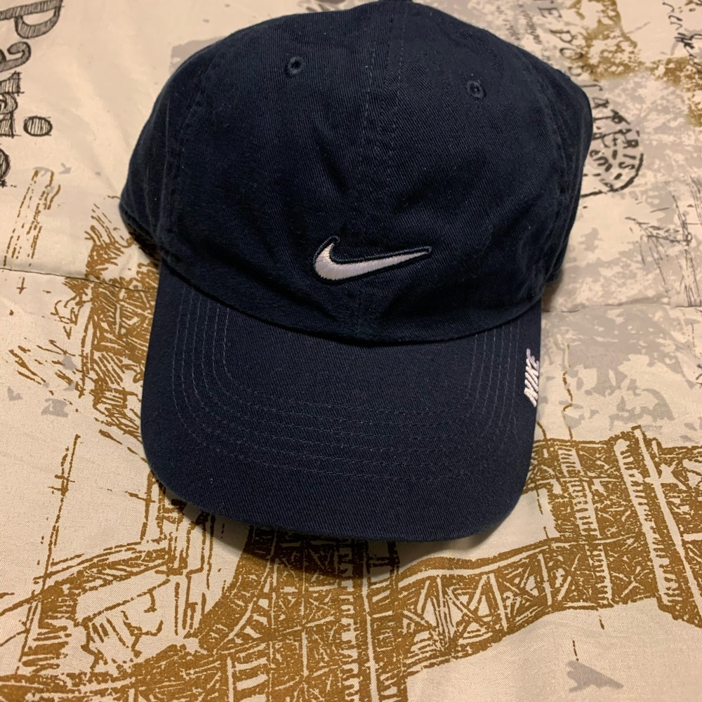 Women’s Nike hat